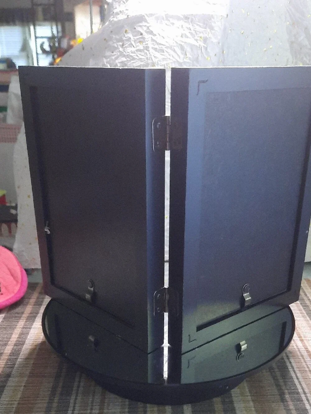 Black Bi-Fold Picture Display Frame